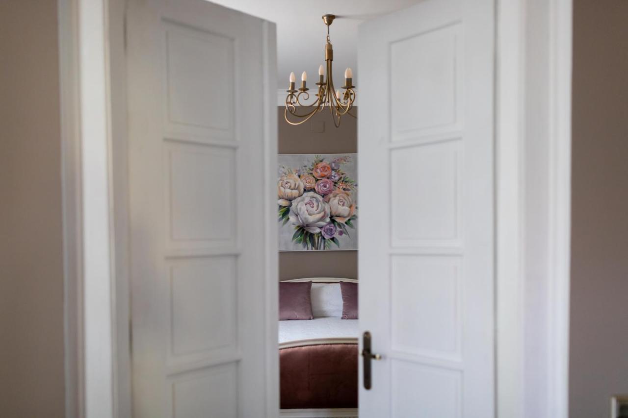 The Corner House Apartment ฮูเนโดอารา ภายนอก รูปภาพ